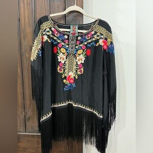 JOHNNY WAS FLORAL ROYAL
FRINGE PONCHO Embroidered
Black Fringe Poncho S/M